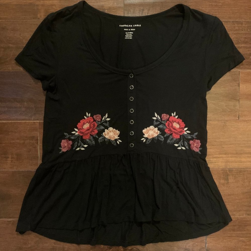 American Eagle Outfitters Women's Floral Embroidered Peplum Top Size Extra Small
